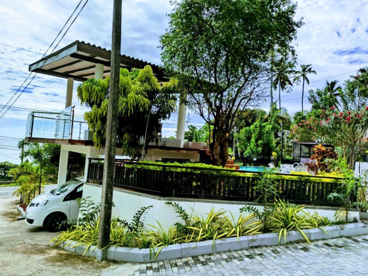 Queens Beach Hotel Tangalle Extérieur photo