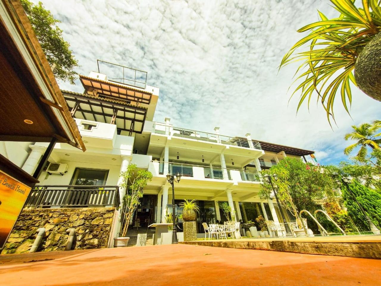 Queens Beach Hotel Tangalle Extérieur photo