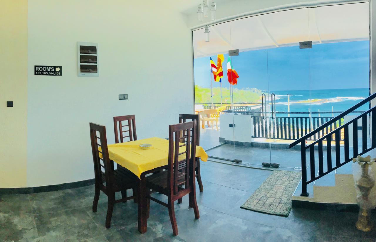 Queens Beach Hotel Tangalle Extérieur photo